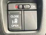 【パワースライドドア】スマートキーや運転席のスイッチでスライドドアの開閉が可能♪電動だから力を入れてドアを開ける必要が無く、小さいお子様でも、重い荷物を持っている時もラクに開け閉めできます♪