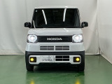 LEDヘッドライトを装備しています。LEDヘッドライトはとても明るく、雨の日や夜間走行も安全・安心です。オートライトコントロール付きで周囲の明るさに応じて自動で点灯・消灯します