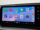 【アップルカープレイ】iPhoneがBMW車両とワイヤレスで接続されます。Apple CarPlayでは、オーディオストリーミングやメッセージングアプリがディスプレイに表示されます。