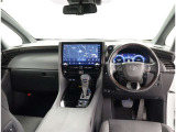 オシャレなインテリアで運転する気分も盛り上がりますよね^^