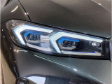 BMWのオートライトは積極的にライトをつけることにより、自車の存在を周囲に向けアピールいたします。それは安全性への配慮でもあります。