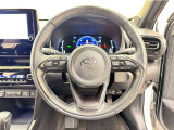 ステアリングスイッチ搭載!手を離さずに手元のスイッチでさまざまな操作が可能。運転中、視線をそらさなくても操作ができて安全です!