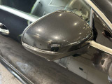 納車前整備は、メルセデスベンツ国際認定メカニックによる最新の検査ライン等の施設が充実した当社工場で入念に行います。メルセデス・ベンツの定める厳しい基準をクリアしたお車のみをご案内させて頂きます。