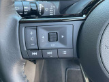 ステアリングスイッチです。ナビのオーディオコントロールが手元で行えます