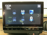 ドライブの必需品。見やすい・使いやすいHonda純正のメモリーナビを搭載。Bluetooth機能もついているのでお持ちのスマートフォンと連携させて、さらに便利に利用が可能です。