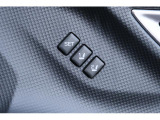 運転席のポジションを2つ、記憶させることができます。ボタンを押すと設定したポジションに電動で移動します。