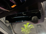 納車前整備は、メルセデスベンツ国際認定メカニックによる最新の検査ライン等の施設が充実した当社工場で入念に行います。メルセデス・ベンツの定める厳しい基準をクリアしたお車のみをご案内させて頂きます。