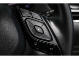 マルチインフォメーションディスプレイの操作スイッチがハンドル部にあります!みたい情報をすぐに確認できます。