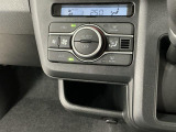 【オートエアコン】AUTOボタンを押してお好みの温度を設定!快適な室温でドライブをお楽しみいただけます♪