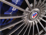 BMWのオートライトは積極的にライトをつけることにより、自車の存在を周囲に向けアピールいたします。それは安全性への配慮でもあります。
