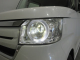 LEDヘッドライトを装備しています。光軸のはっきりした明るいヘッドライトは暗い夜道で効力を発揮します!
