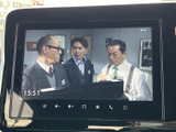 画面にテレビ映像を表示でき、停車中の待ち時間を過ごす際にも活用できます。見やすい大きさのディスプレイで番組を確認しやすく、日常のさまざまな場面で便利です。