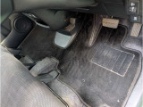 運転席フロア画像です。