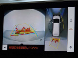バックガイドモニターを装備しています、車庫入れもラクラクです。パノラミックビューモニターを搭載しています、上からの画像も表示されます。