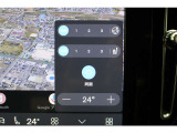 運転席にはステアリングヒーター、シートヒーターの機能を備え、快適なドライブをサポートします。