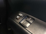 運転席・助手席窓はパワーウィンドウになっています。