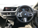 車両の詳細、ご質問につきましては、営業スタッフまでお気軽にご連絡下さいませ。遠方のお客様には実車の詳細動画送信も承ります。お問合せをお待ち致しております。