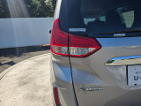 後続車からの視認性に配慮したテールライトを装備しています。