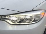 ●LEDヘッドライト:夜間走行時も良好な視界を確保し安心して運転できる高輝度LEDヘッドライトを装備!点灯速度が早く、消費電力も抑えられています。