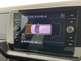 パークディスタンスコントロール。駐車時の障害物を検知し、警告音と画面で障害物までの距離をお知らせ。