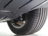 気になる中古車の下廻り。もちろん、納車時には整備スタッフによる点検を実施致しますので安心してご購入いただけます。