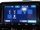 【オーディオ選択画面】AM/FMの切替や、交通情報もこちらの画面から選択できます。