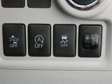 アイドリングストップ機能がついているので、停車時にエンジンを止めて燃料消費を抑えます。環境にもお財布に優しいですね♪