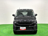 横開きバックドアの採用に始まり進化を続けてきたダイハツベーシックカーが両側スライドドアを身にまといました。ムーヴが入荷致しました。