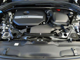 横置きされる2リッター直4ガソリンターボエンジンは出力204PS/5000rpm、トルク300N・m/1450-4500rpm