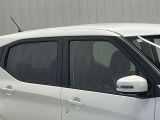 プラスチックバイザーがない分デザインもすっきり★洗車の時の窓拭きもラクラクです!