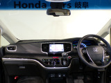 【ルームクリーニング】せっかく乗るならピカピカの車がいいですよね!当店は、他社では省きがちな細部に至るまで、徹底した清掃を行っております。