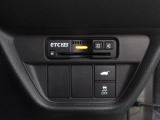 ETC付。高速道路の料金所はキャッシュレスで通過です。サービスエリア等にあるスマートインターの出入りも利用可能でとっても便利。ご納車後すぐにお使い頂けるようセットアップしてのお渡しとなります。