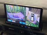 【マルチビューカメラシステム】専用のカメラにより、上から見下ろしたような視点で360度クルマの周囲を確認することができます☆死角部分も確認しやすく、狭い場所での切り返しや駐車もスムーズに行えます。
