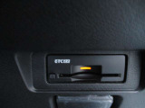 ETC2.0。高速道路を利用する際、ノンストップで料金所を通過できます。別途セットアップ料金がかかります
