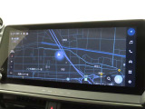 メーカー装着の12.3インチディスプレイオーディオを装備しております。
