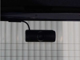 ◆リアにもドライブレコーダーを装備しております◆映像・音声などを記録する自動車用の装置です。もしもの事故の際の記録はもちろん、旅行の際の思い出としてドライブの映像を楽しむことができます。