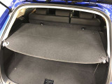 【トノカバー】荷物に直射日光が当たるのを防ぐだけでなく、目隠しとしての役割も果たしてくれるので、防犯面でも役立ちます!
