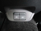後席にもタイプAのUSBが装備されておりますので充電が可能です♪