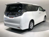 ご納車前にはエンジンオイル・オイルエレメント等を交換して、トヨタディーラーのエンジニアがしっかりと整備をさせていただきます。交換部品などについては、スタッフへお尋ねください。