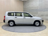 全車1年間の走行距離無制限のロングラン保証付きです。また、さらに安心をお求めの方には1年〜2年の保証延長ができる「ロングラン&alpha;保証」(有償)もお選びいただけます。