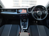運転に必要な情報をメーター内に集約し、ドライバーの安全で快適な運転に寄与するアウディバーチャルコックピット。