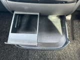 お車の車検・オイル交換・修理・鈑金塗装・ガラス修理・デントリペア・ボディコーティングなども幅広く対応しております。その際は無料で代車を貸し出し致します。車の事は何でもお任せください!
