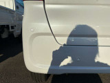 ☆お車についた傷やヘコミ、事故の修理もハヤシにお任せください。自社鈑金工場で修理ができますの安心です☆
