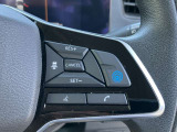 プロパイロット、高速道路や自動車専用道路を運転中にアクセル・ブレーキ・ハンドル操作をクルマがアシストしてくれます。