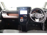 必要な装備を使いやすい位置に配置した機能的な運転席まわり。操作感や車両感覚など、ぜひ運転席に座って確かめてください。
