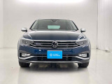 VWは小さな車も、大きな車も、平等です。クラスによって品質や安全性に差を付けない。ボディ剛性と精度、重厚なドアの音はどの車種も共通です。是非一度体感してみて下さい。