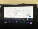 【14インチディスプレイオーディオ】各種オーディオ機能とスマホ連携機能を搭載。コネクティッドナビ対応。車載ナビ機能も搭載。機能の詳細につきましては、展示店舗までお尋ねください。