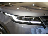 LEDライトは長寿命でエネルギー効率に優れるとともに、自然光に近い光を再現して夜間運転の疲労を低減します!