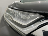 LEDヘッドライトは、点灯の瞬間から最大光量を発揮し、突然暗くなるトンネルなどでの安定感を高めます。