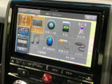 テレビやDVD、ラジオ、Bluetoothなど複数の音源を画面から選択できます。お好みのメディアに切り替えやすく、通勤や休日のお出かけなど、毎日の車内時間に活用いただけます。